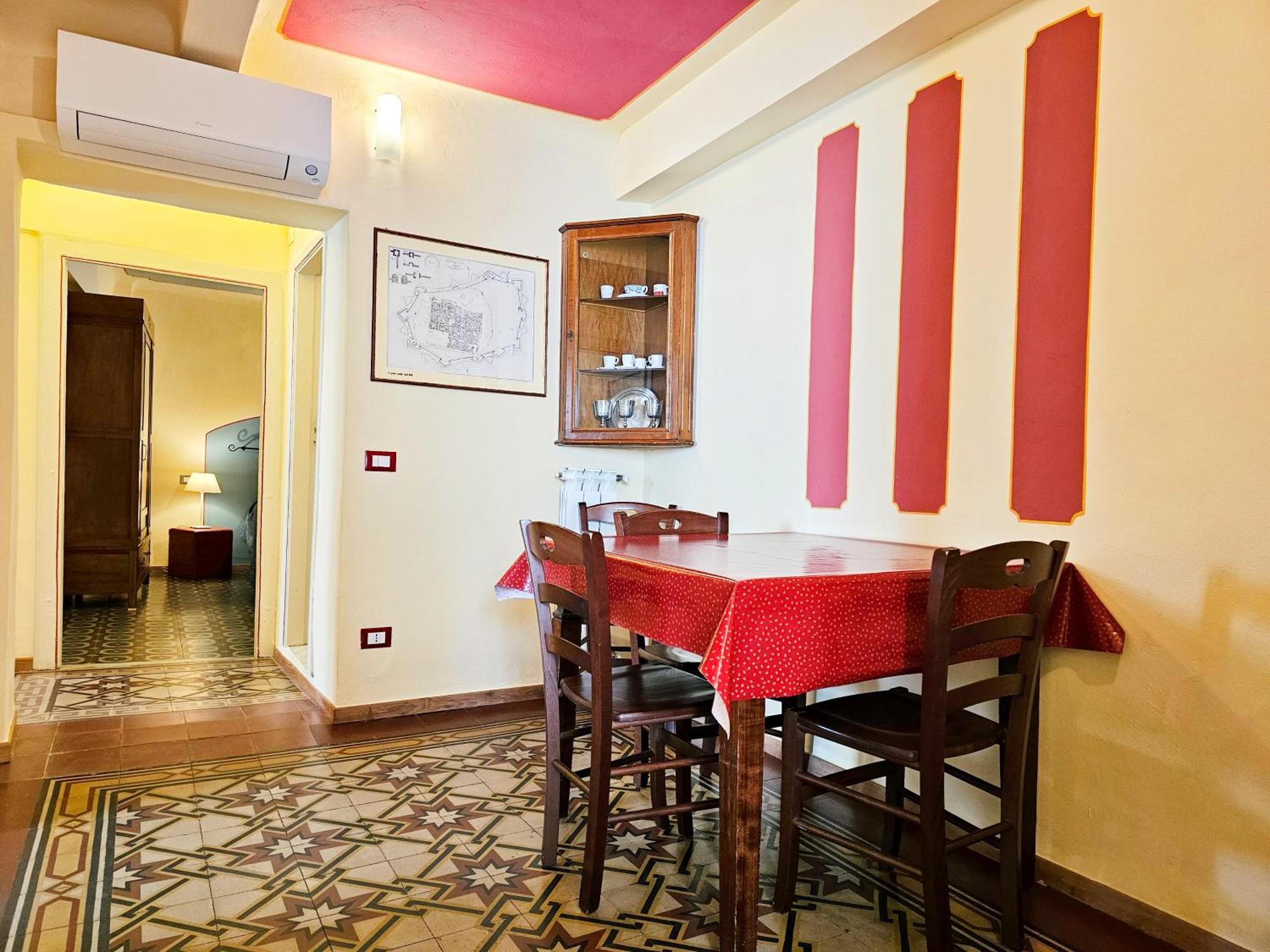 Cozybricks In - In Historical Center - Air Cond & Wifi - Apartment *