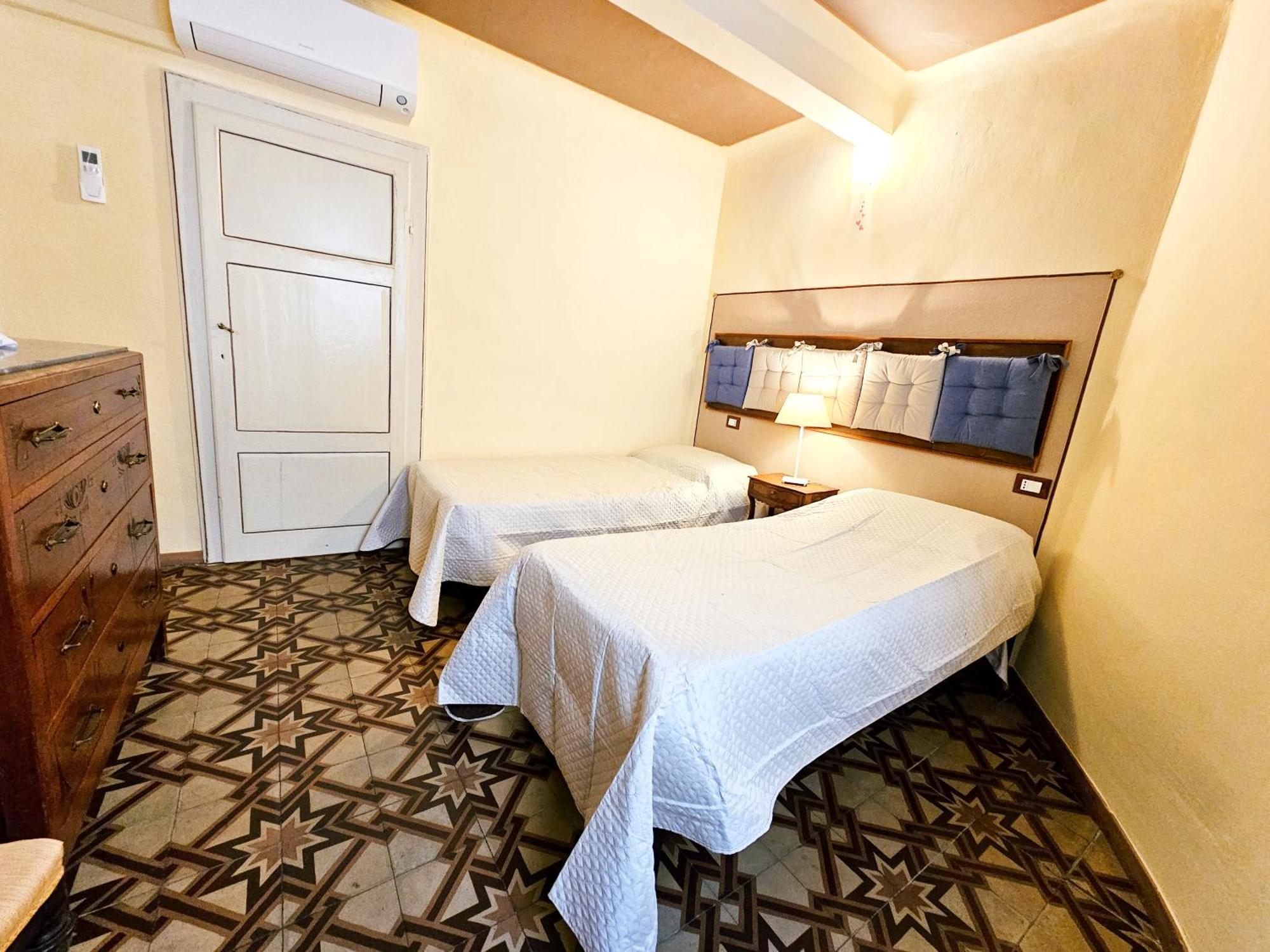 Cozybricks In - In Historical Center - Air Cond & Wifi -